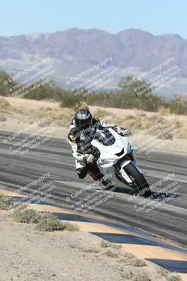 media/Dec-04-2025-Racers Edge (Thu) [[5ebc9f124d]]/3-B Group/3-Session 2 (Turn 7 Inside)/